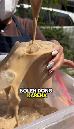 Kopi Santan Pistachio